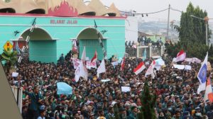 Tolak UU KPK DAN RUU, Ribuan Mahasiswa Gelar Aksi Demo di Gedung DPRD