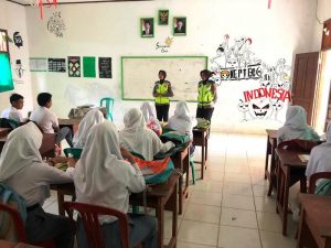 Jelang Operasi Zebra, Polres Lampung Barat lakukan sosialisasi ke sekolah