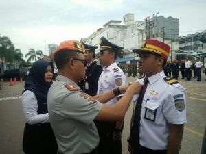 Menyambut Natal dan Tahun Baru 2020, PT Kereta Api Indonesia (KAI) Tanjungkarang menyiagakan empat unit lokomotif dan 70 unit kereta (gerbong) Siap Operasi