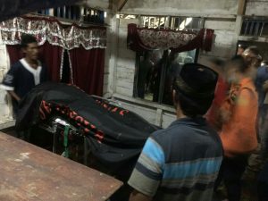 Satu dari 3 orang tenggelam ditemukan jenazah Bowo langsung diserahkan kekeluarganya
