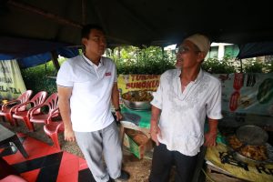 Rycko Menoza SZP, bercengkrama dengan pedagang serap aspirasi