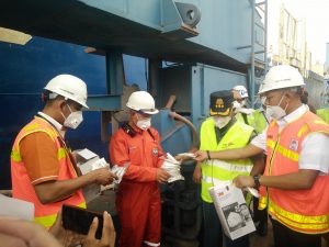 Cegah virus Corona IPC Panjang bagikan 1000 masker di Pelabuhan