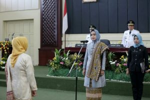 Ibu Riana Arinal Lantik Neliwati Saply sebagai Ketua TP PKK dan Ketua Dekranasda Kabupaten Mesuji