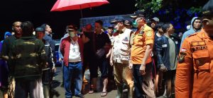 Basarnas Lampung Bantu Evakuasi Korban Banjir Bandang Teluk Betung Timur Bandar Lampung