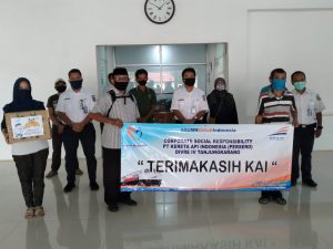 Divre IV Tanjungkarang Salurkan 700 Paket Sembako Gratis KAI Berkah Ramadhan