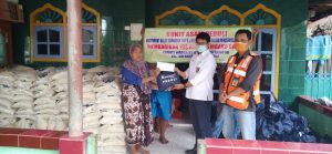 Bukit Asam Peduli, Berikan 559 Paket Sembako Kepada Warga Tarahan