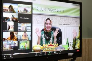 Ibu Riana Lakukan Halalbihalal secara Virtual dengan Pengurus Pengajian Al Hidayah se-Provinsi Lampung