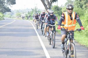 Club sepeda Kota Kalianda Kajawah menggelar gowes Kemuakhian track Kalianda – Bandarlampung