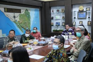 Bidik Peningkatan Kesejahteraan Petani Lampung, Gubernur Arinal Ajak PT. Nestle Bina Petani Kopi Lakukan Petik Biji Merah