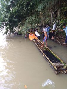 Warga temukan Seorang Pria tak bernyawa disungai Way Sekampung, diduga korban pembunuhan