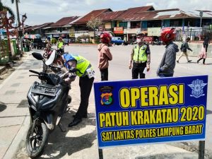 Hari pertama operasi patuh Krakatau puluhan Pengendara dapat Teguran