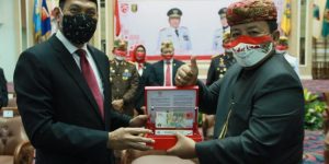 Bertepatan dengan HUT RI Pemerintah dan Bank Indonesia meresmikan pengeluaran dan pengedaran Uang Peringatan Kemerdekaan 75 Tahun Republik Indonesia (UPK 75 Tahun RI)