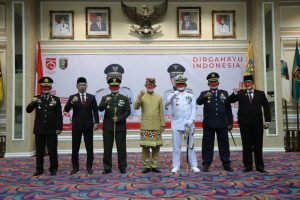 Sekdaprov Fahrizal Darminto Ikuti Upacara Penurunan Bendera Merah Putih secara Virtual yang Dipimpin Presiden Jokowi