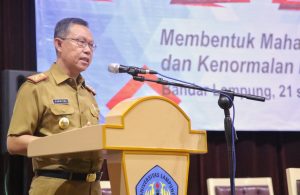 Acara Pengenalan Kampus di Unila, Sekdaprov Fahrizal Ajak Mahasiswa Baru Persiapkan Diri Hadapi Era Revolusi 4.0
