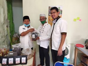 Kunjungi Pelaku Usaha Kopi, Rycko Janjikan Bantuan 5 Juta Rupiah Untuk UMKM