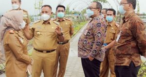 Bupati Nanang pamerkan kebun edukasi ke penjabat Provinsi