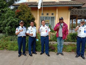 kadis perhubungan Lampung Barat ber serta tim rombongan Tinjau Terminal Sekincau