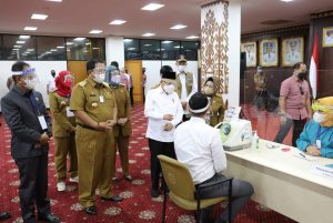 Kunjungan Wakil Presiden Tinjau Pelaksanaan Vaksinasi