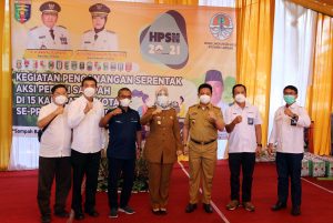 Pencanangan Aksi Peduli Sampah, Wagub Chusnunia Mengingatkan Hindari Penggunaan Plastik untuk Konsumsi Rumah Tangga secara Berlebihan