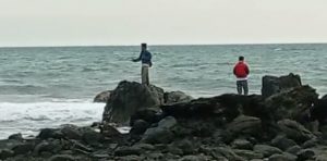 Para Normal Ikut Andil dalam pencarian Korban Hanyut di Pantai Ketang