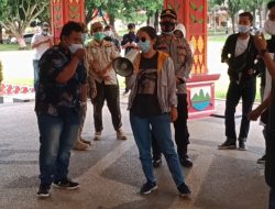 Unjuk rasa yang diduga menabrak aturan
