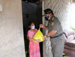 Pemerintah Terus Hadir di Tengah Masyarakat, Gubernur Arinal Berikan Bantuan secara Door to Door di Jatimulyo, Lampung Selatan