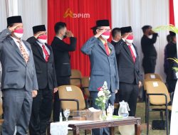Sekdaprov Fahrizal Darminto Ikuti Upacara Penurunan Bendera dalam Rangka HUT RI ke-76