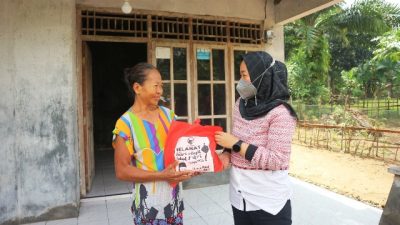 Lesty Putri Utami Anggota DPRD Lampung Ajak Jaga Keluarga dan Tetangga