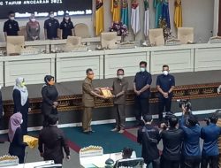 Sekdaprov Fahrizal Hadiri Paripurna di DPRD Provinsi Lampung