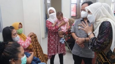 Duta Vaksin Lampung Selatan Tinjau Vaksinasi Covid-19 di Rumah Sakit Bob Bazar