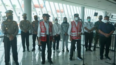 Tinjau Kesiapan Layanan Libur Nataru di Pelabuhan Merak dan Bakauheni, Menko PMK dan Menhub Apresiasi Koordinasi dan Sinergi ASDP dan Mitra Kerja