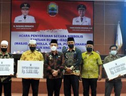 Pemkab Lampung Selatan Beri Bantuan Hibah Untuk 276 Rumah Ibadah