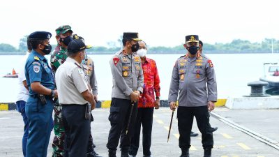 Tinjau Pelabuhan Benoa, Kapolri Minta Proses Prokes Hingga Karantina PPLN Diperketat