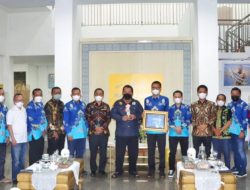 Gubernur Arinal Djunaidi Terima Penghargaan Inisiator Olahraga Indonesia 2022 dari Seksi Wartawan Olahraga (SIWO) PWI Pusat