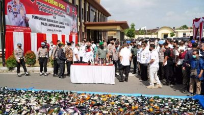 Bupati Nanang Bersama Kapolda Lampung Musnahkan Barang Bukti Narkotika Senilai 271,8 Milyar