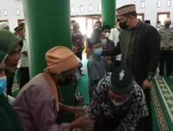 Bupati Dendi Ramadhona menggulirkan bantuan di 11 Kecamatan