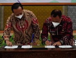 Bupati Lampung Selatan Bersama Ketua DPRD Hadiri Penyerahan LHP LKPD Tahun Anggaran 2021