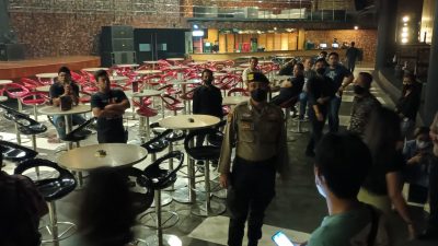Pastikan Tempat Hiburan Malam Mematuhi Peraturan Dimasa Pandemi Polsek Teluk Betung Selatan Laksanakan Patroli