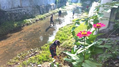 Ciptakan Lingkungan Bersih, LMP Bakti Sosial Dalam Kegiatan Kemasyarakatan