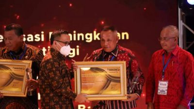 Bupati Lampung Selatan Terima Penghargaan Dari Mendagri Atas Capaian Realisasi Belanja Daerah Tertinggi Tahun 2021