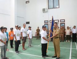 Pelepasan Atlet Selancar Pesisir Barat Dalam Perlombaan Surfing di Kabupaten Kaur