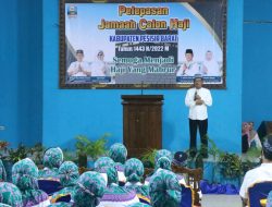 Bupati Pesisir Barat Menghadiri Pemberangkatan Calon Jamaah Haji Tahun 2022.
