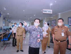 Kunjungi Samsat Lampung, Dirjen Keuangan Daerah Kemendagri, Agus Fatoni Apresiasi e-Samdes dan L-Smart Samsat