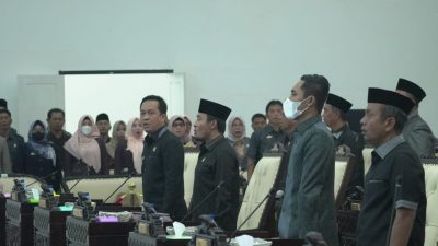 Rapat Paripurna DPRD Kabupaten Pesisir Barat Tentang Jawaban Pemerintah Atas Pandangan Umum Fraksi-Fraksi Terhadap Nota Pemgantar Ranperda Pertanggungjawaban Pelaksanaan APBD Tahun 2021.