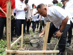 Bupati Nanang Kembali Gulirkan Bantuan Kepada Warganya Di Kecamatan Sragi