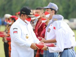 Gubernur Arinal Pimpin Apel Kesiapsiagaan Nasional dan Canangkan Gerakan Pembagian 10 Juta Bendera Merah Putih