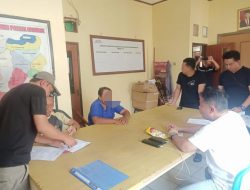 Karena korupsi mantan Peratin ( kepala desa) ditangkap Sat Reskrim Polres Lampung Barat