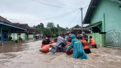 2 Orang Warga Tasik Kecamatan Candipuro, Hanyut Terbawa Arus Banjir, Tim SAR Gabungan Evakuasi Warga