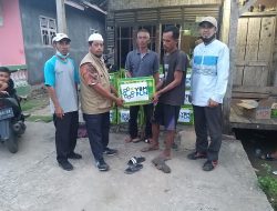 Bantu Korban Banjir di Lampung Selatan, YBM PLN Serahkan Puluhan Paket Sembako