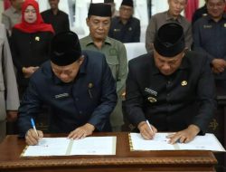 Rapat Paripurna, Delapan Fraksi DPRD Setujui Raperda APBD Kabupaten Lampung Selatan Tahun Anggaran 2023